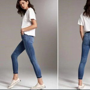Aritzia Denim Forum Nico Mid Rise Skinny Crop Jeans Size 25